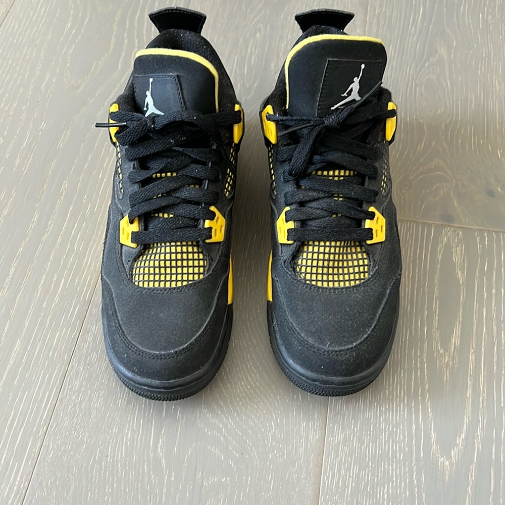 Jordan 4 Retro Thunder